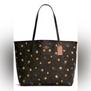 Floral Coach Purse 🌸